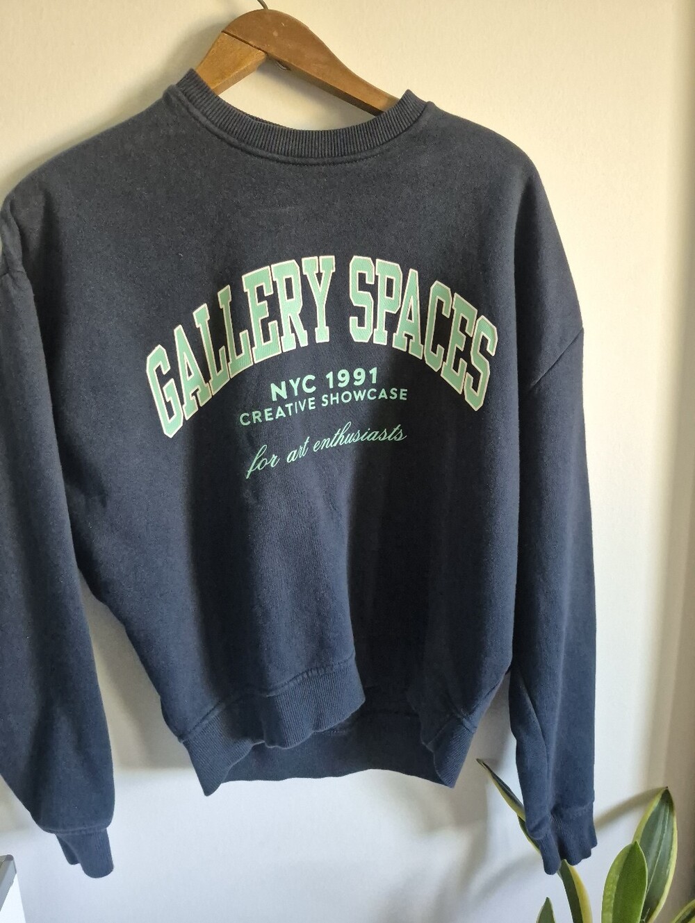 Pull & Bear Gallery Spaces Navy Graphic Crewneck Sweater